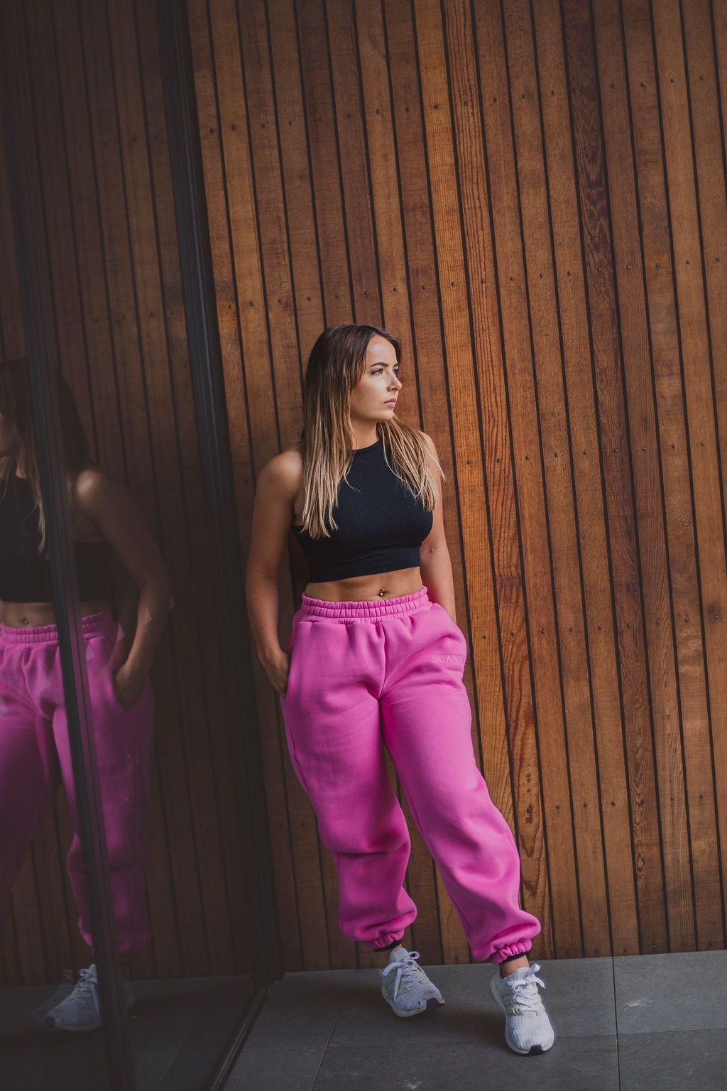 Lace tracksuit trousers fuxia light